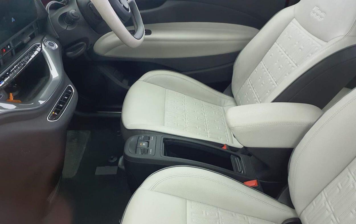 Fiat 500E Horsham