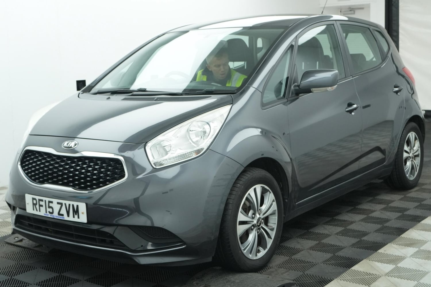 [ berth ]Kia Venga