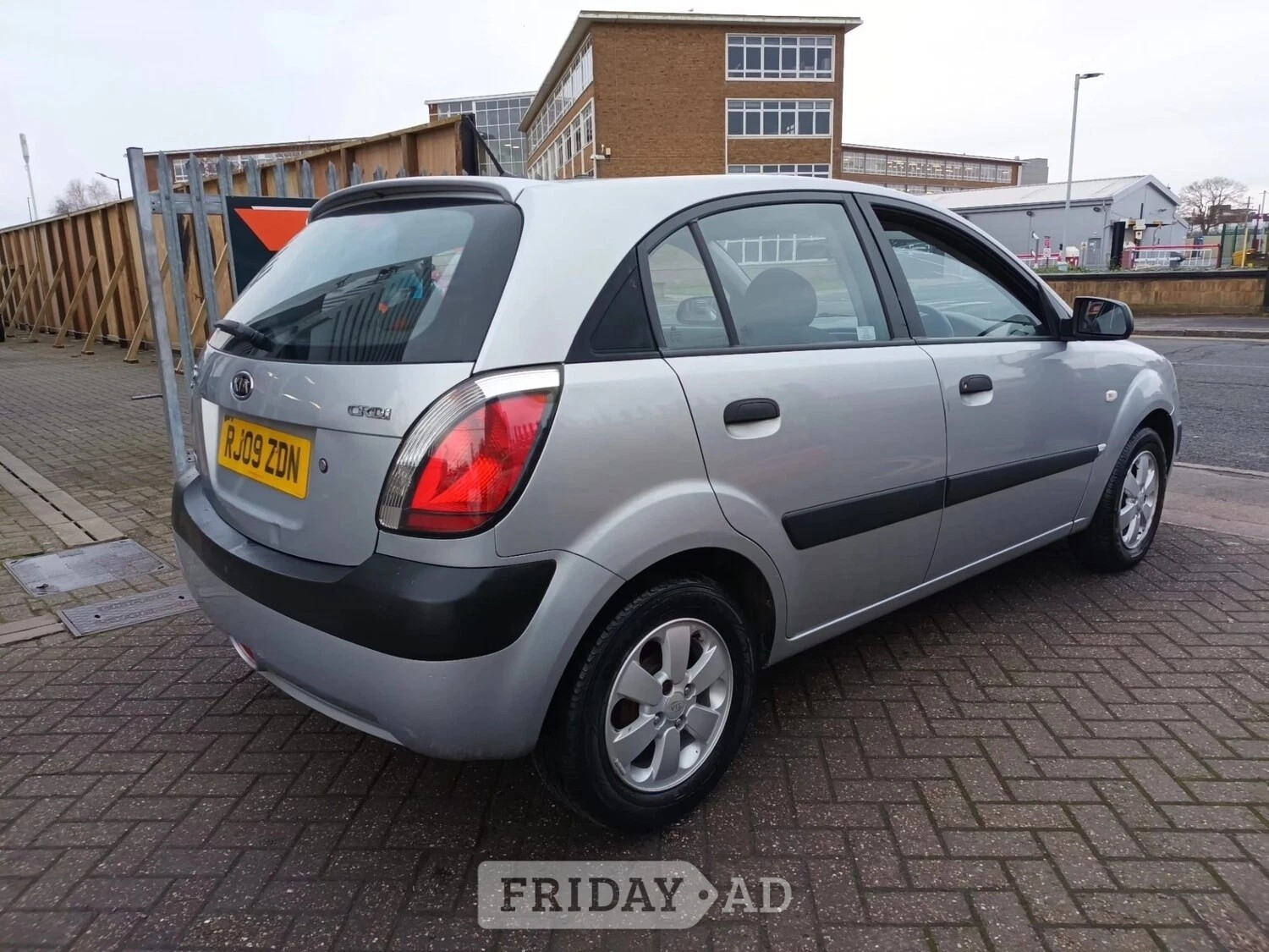 Kia Rio 2009 - Cars in Slough