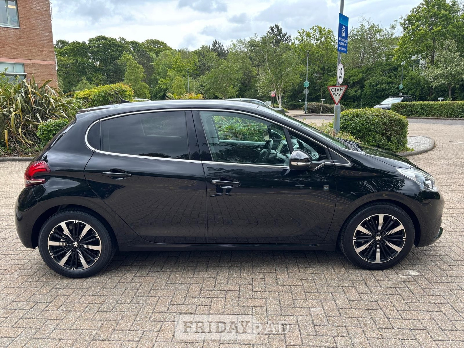 Peugeot 208 2019 - Cars in Fareham
