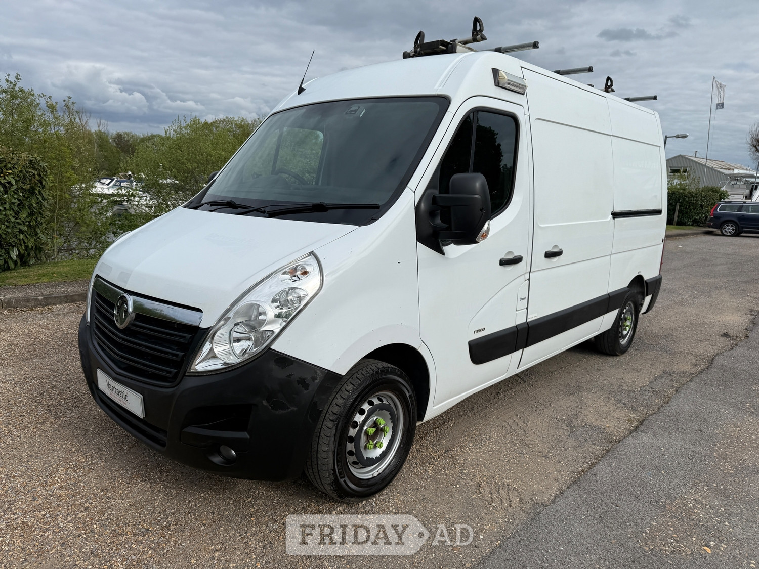 Vauxhall Movano 2019 in Chertsey