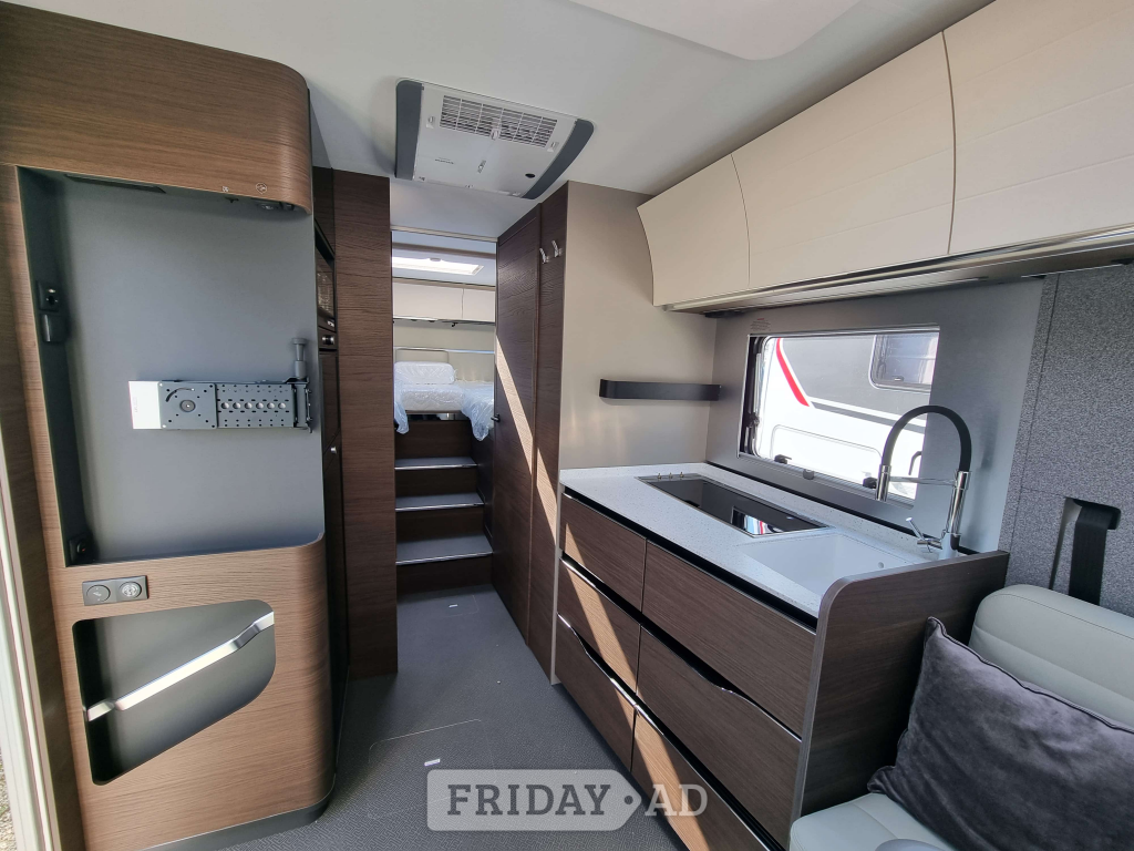 Adria Supersonic 780 DL Highbridge