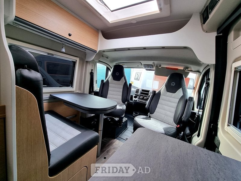 Sunlight Cliff 600 Adventure  for sale - Motorhomes & Caravans in Stafford