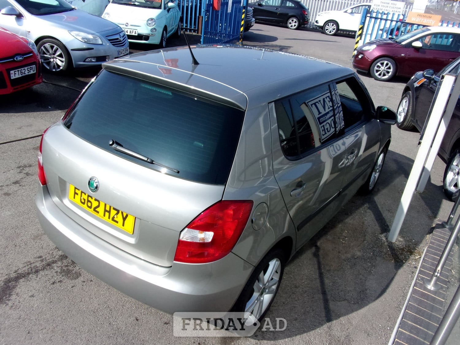 Skoda Fabia 2012 - Cars