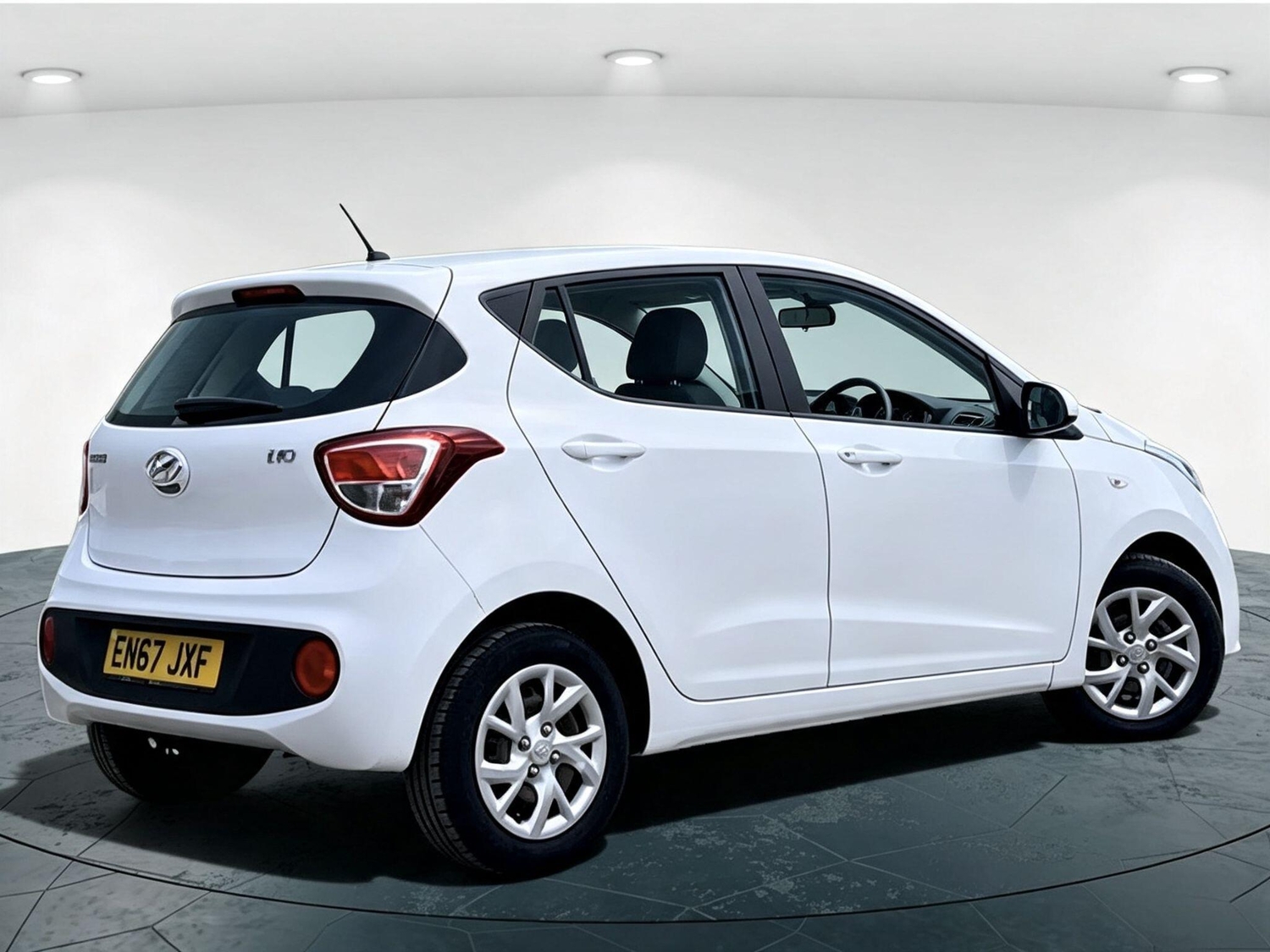 Hyundai i10 2017 - Cars in Walsall