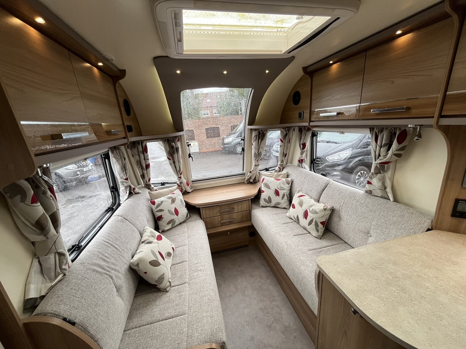 Bailey Pegasus 2016 - Motorhomes & Caravans