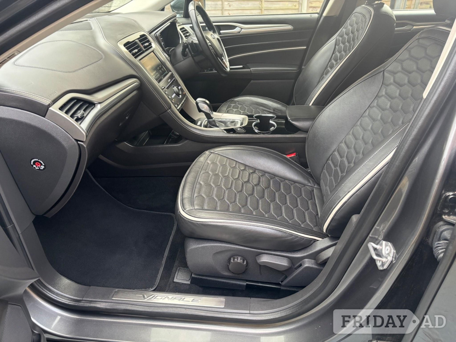 [ berth ]Ford Mondeo