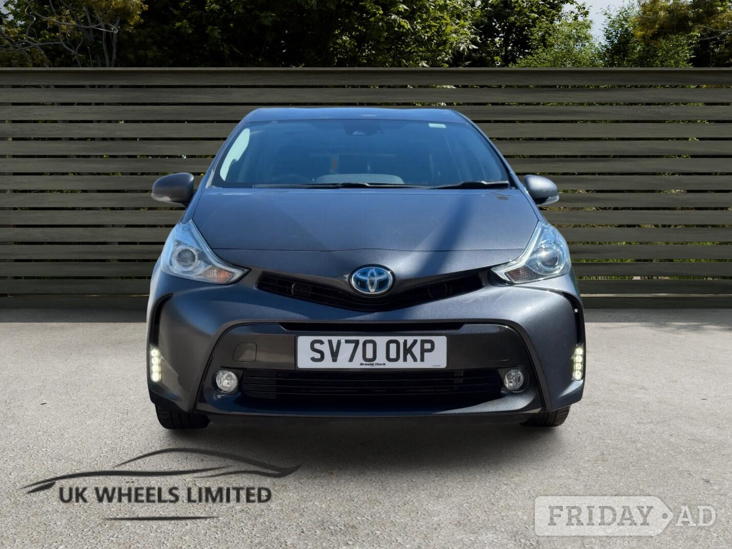 [ berth ]Toyota Prius+