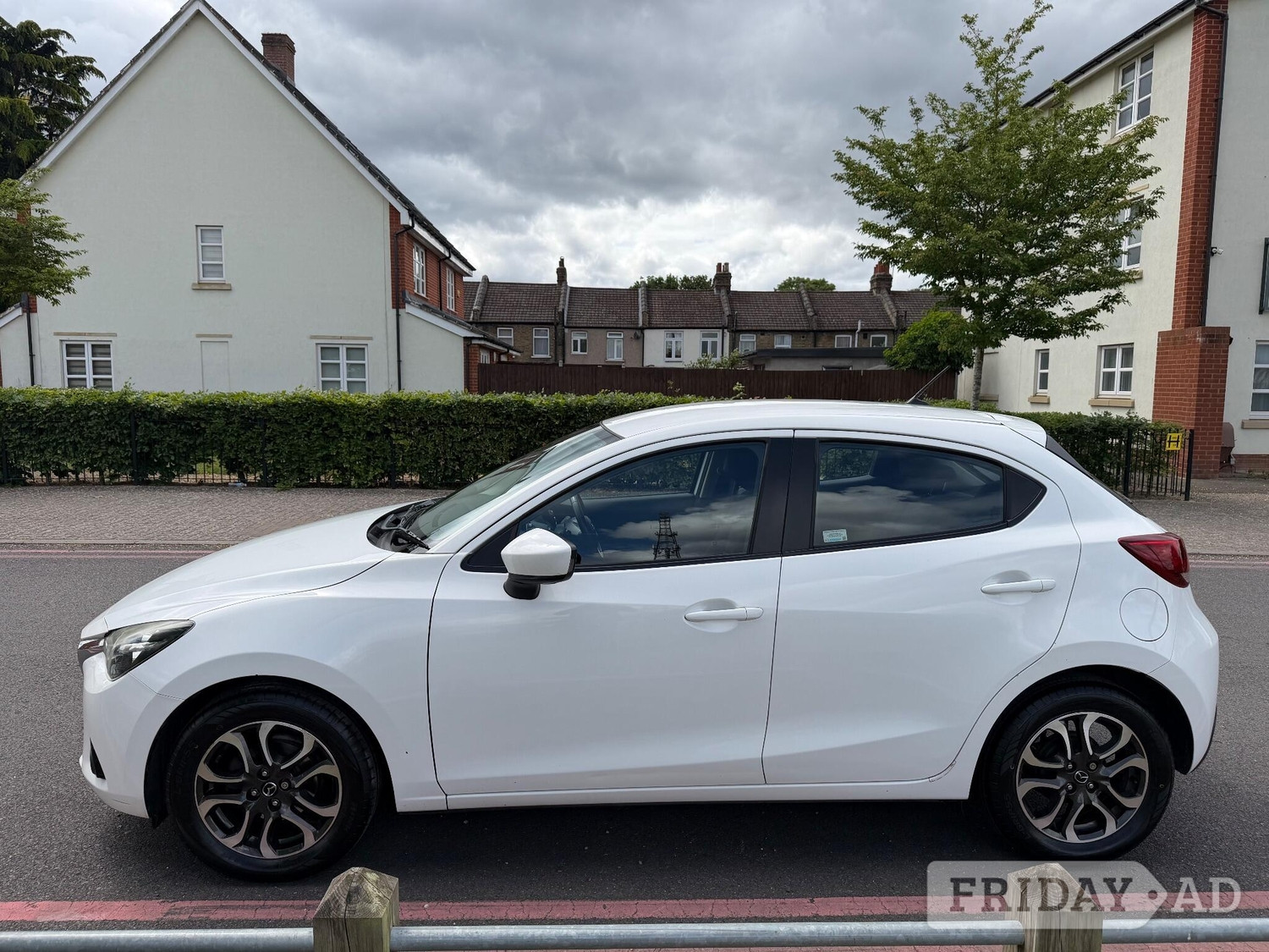 Mazda Mazda2 2015 - Cars