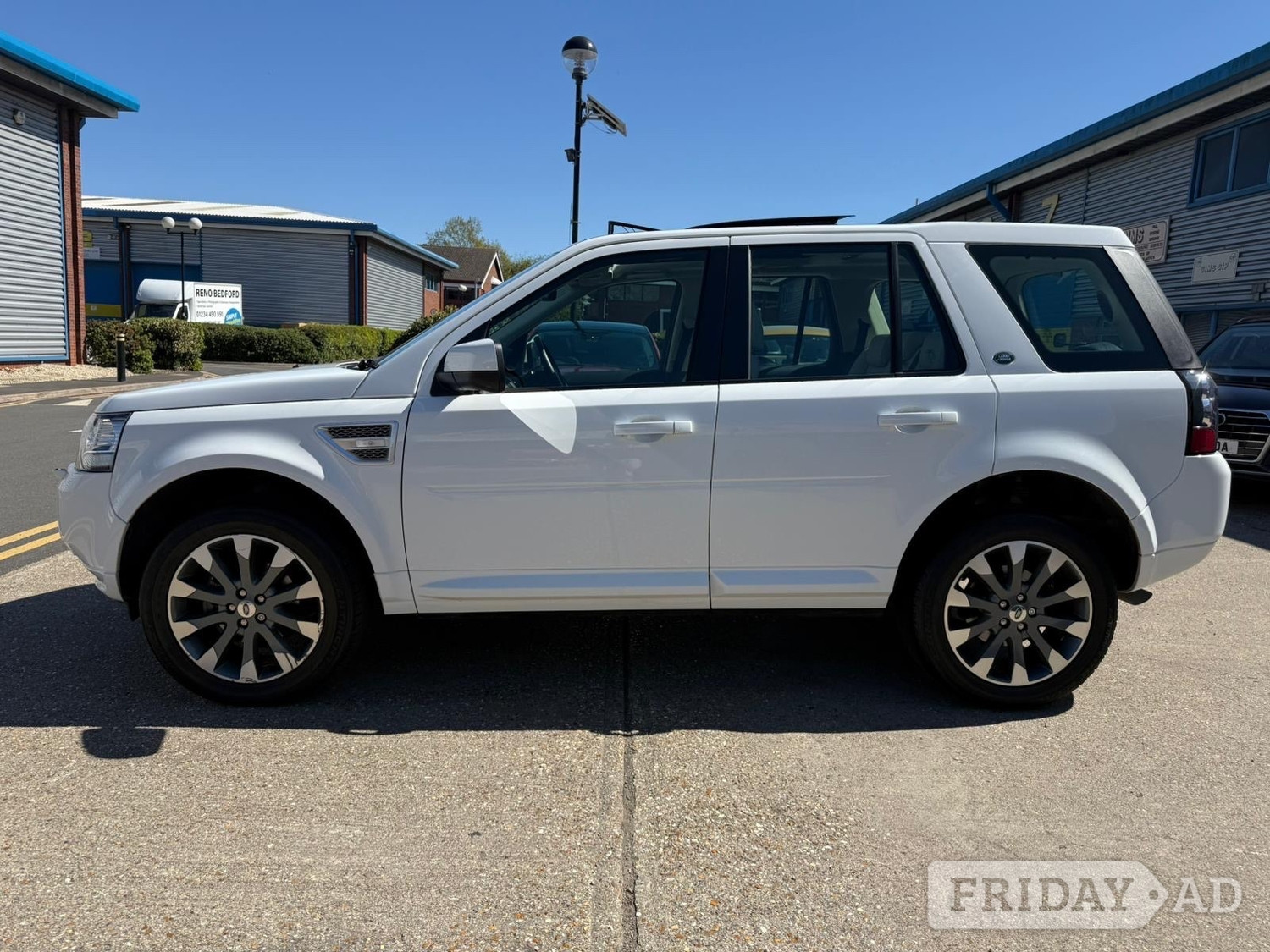 [ berth ]Land Rover Freelander 2