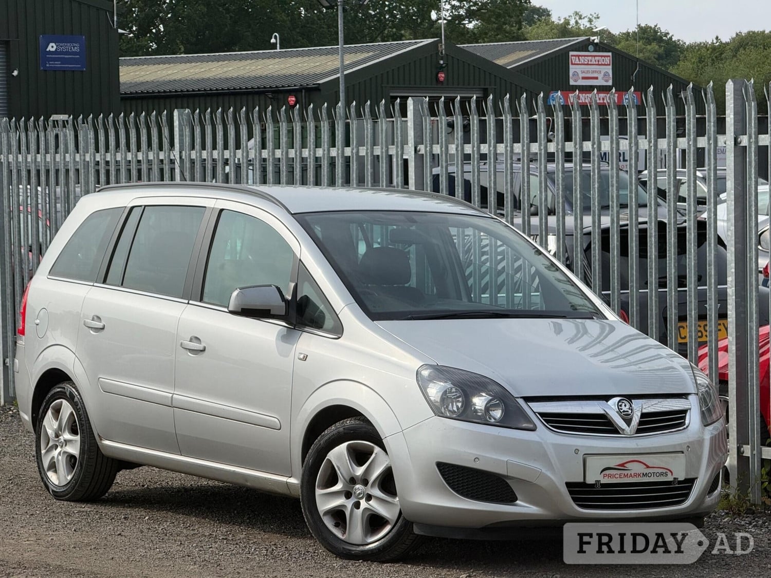 Vauxhall Zafira 2011 in Solihull