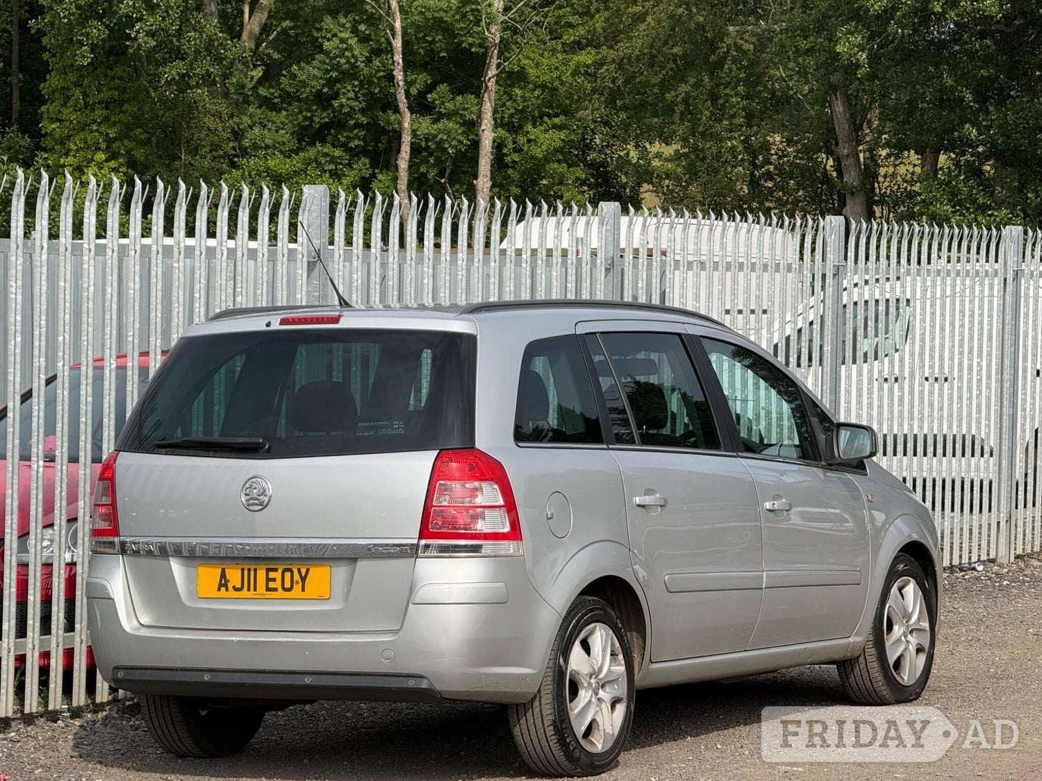 Vauxhall Zafira 2011 - Cars in Solihull