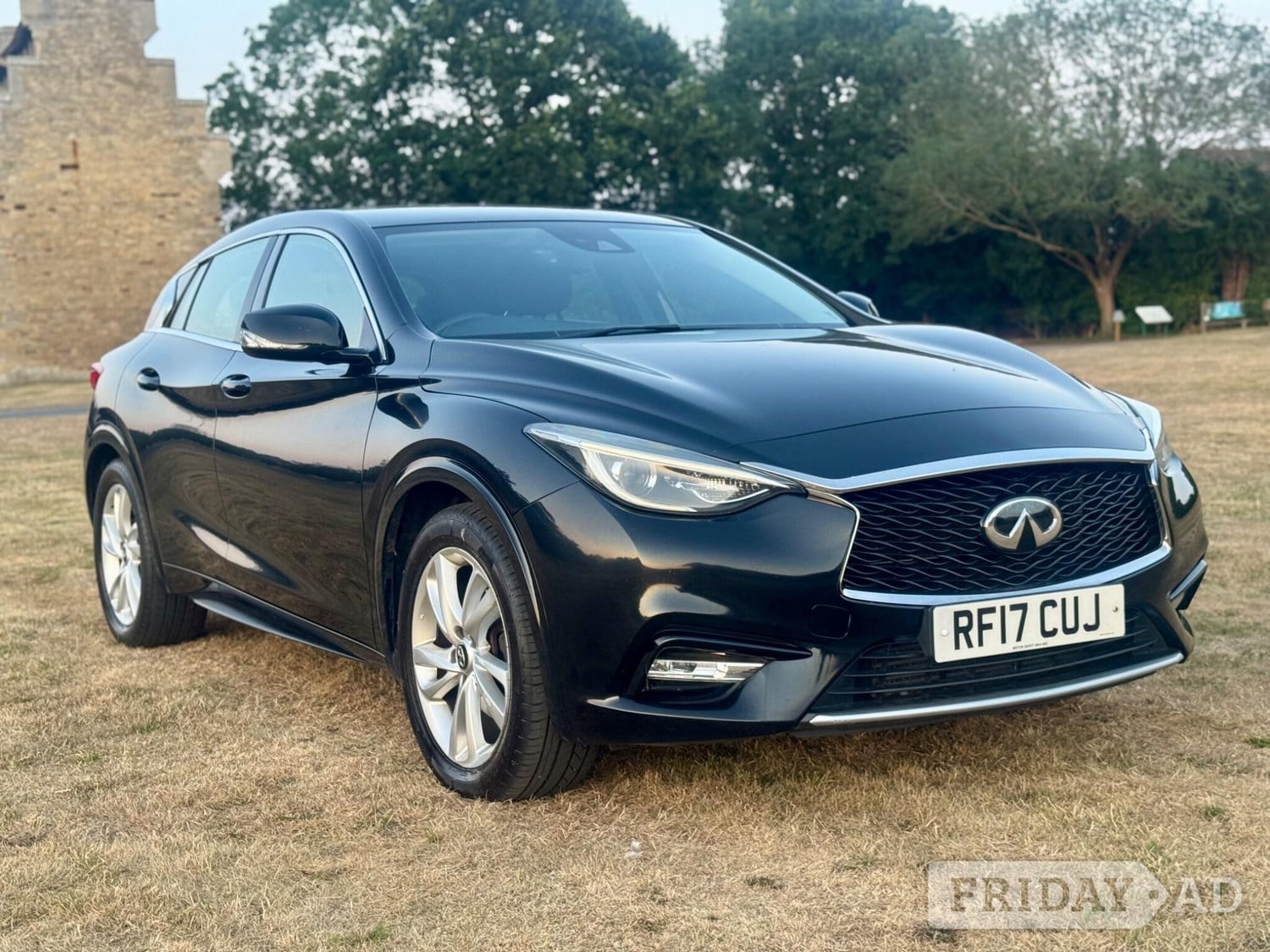 Infiniti Q30 2017 - Cars