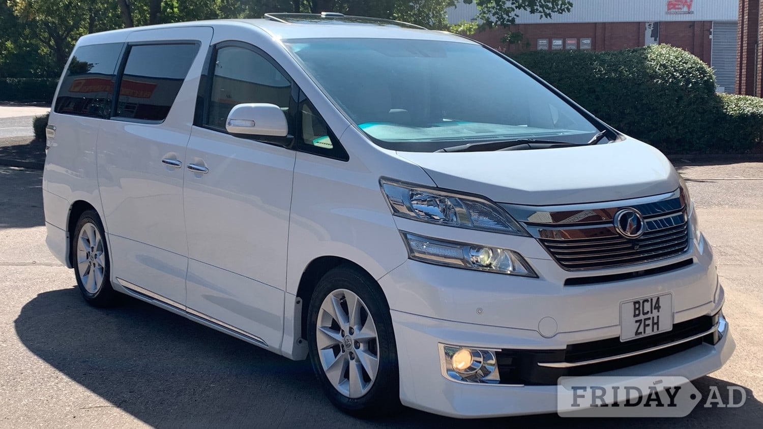 Toyota Vellfire 2014 in Birmingham