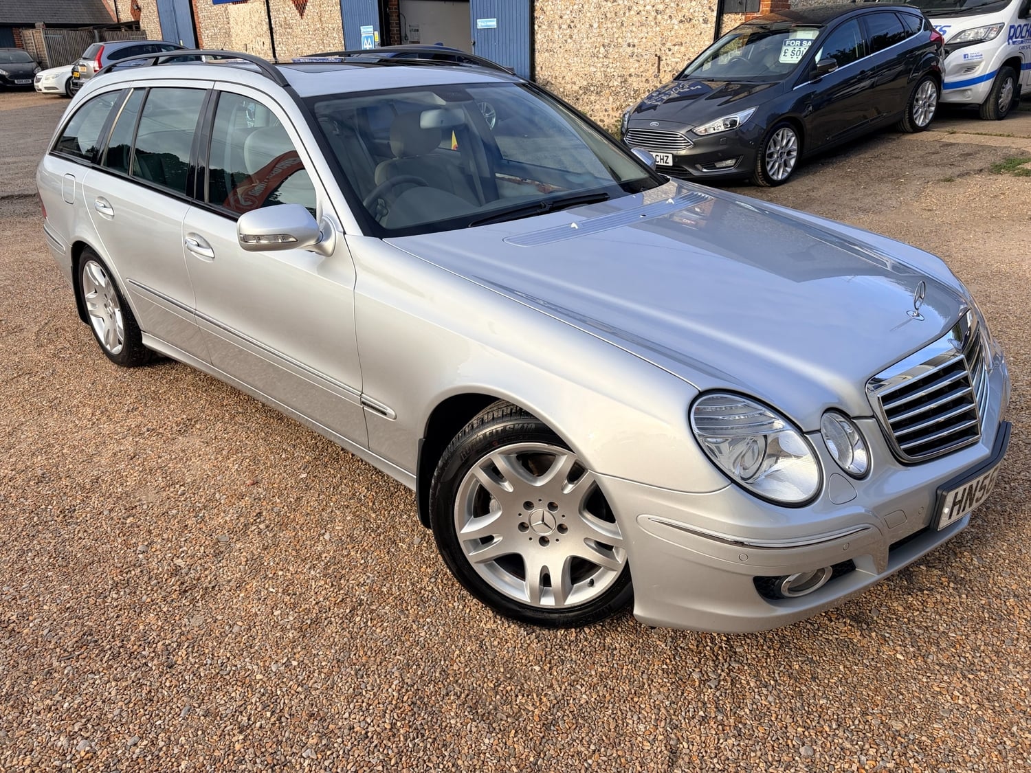 [ berth ]Mercedes-Benz E Class