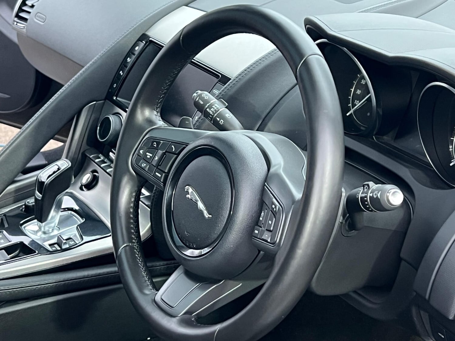 Jaguar F-Type 2015 - Cars in Wembley