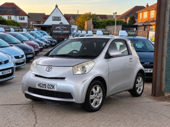 Toyota IQ 2009