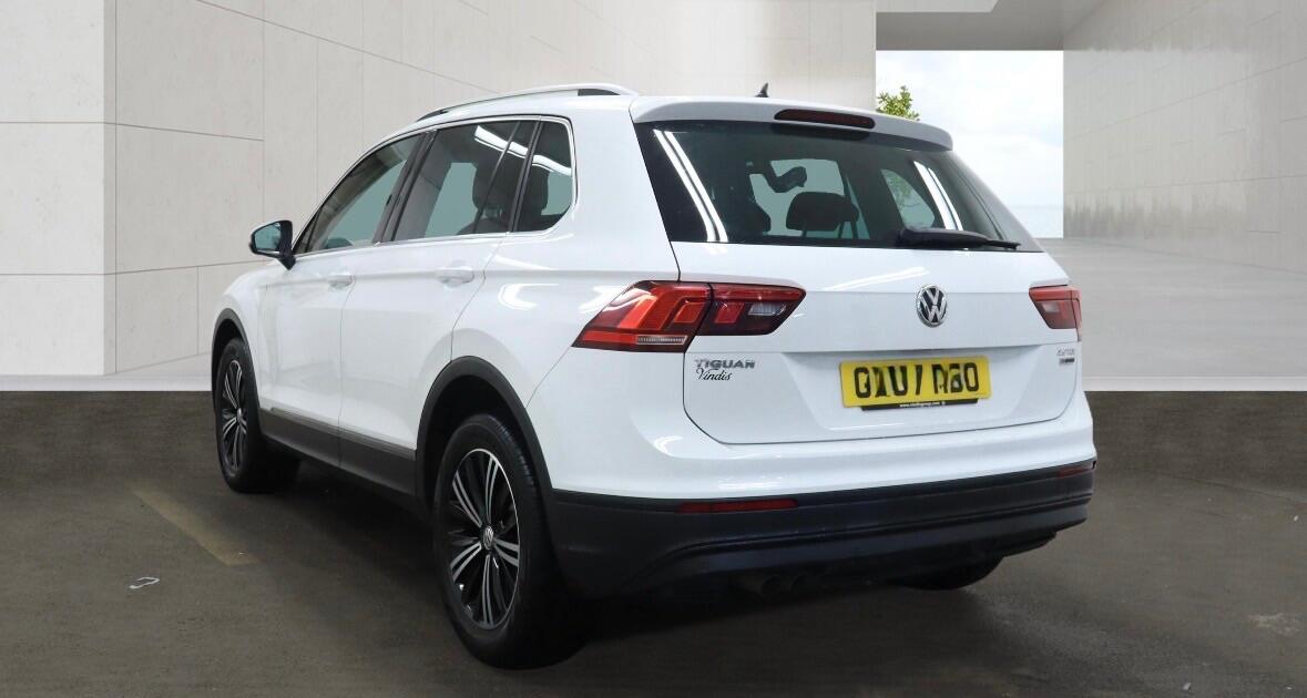 Volkswagen Tiguan 2017 - Cars