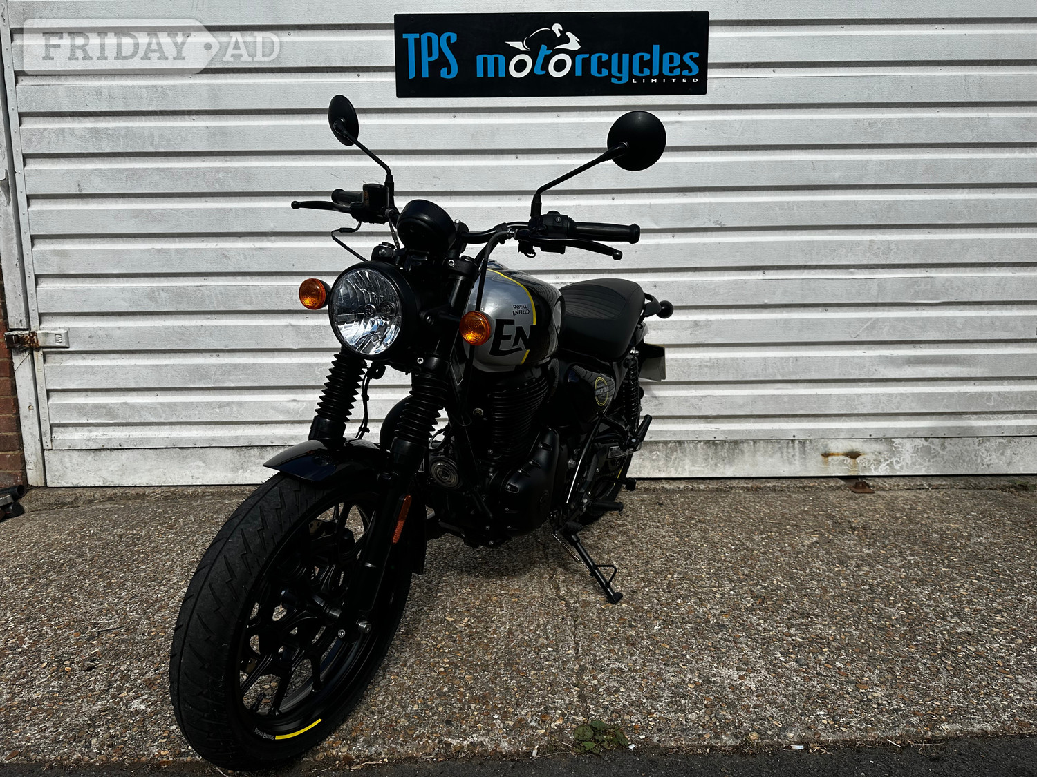 [ berth ]Royal Enfield Hunter 350
