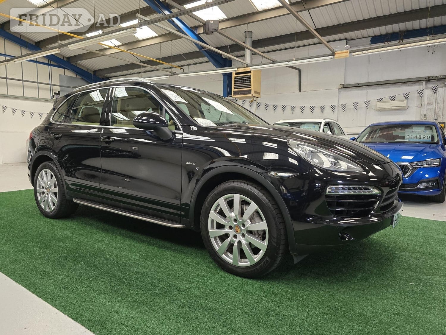 [ berth ]Porsche Cayenne