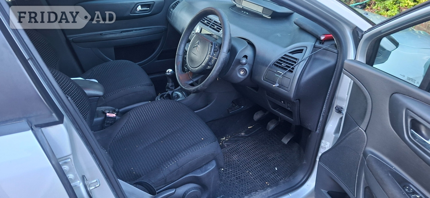 [ berth ]Citroen C4