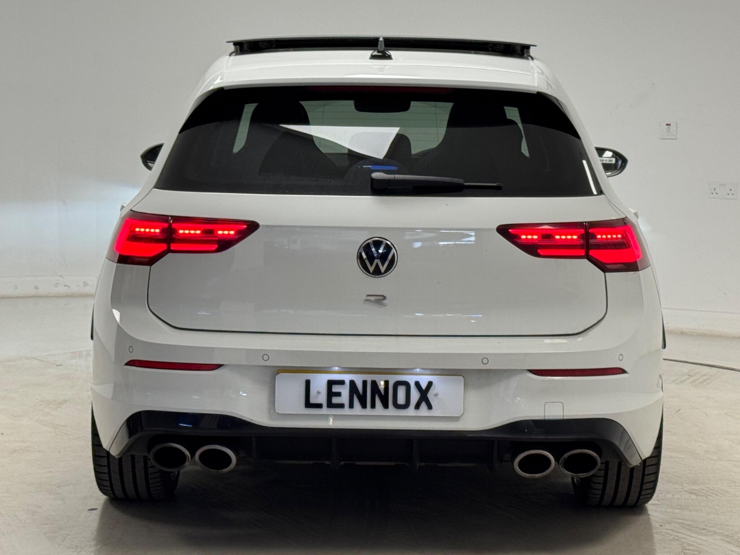 Volkswagen Golf 2024 - Cars
