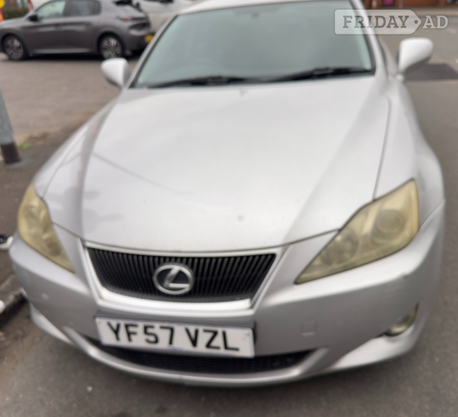 [ berth ]Lexus IS 220d