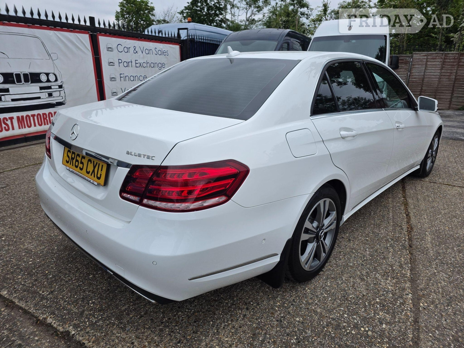 [ berth ]Mercedes-Benz E Class