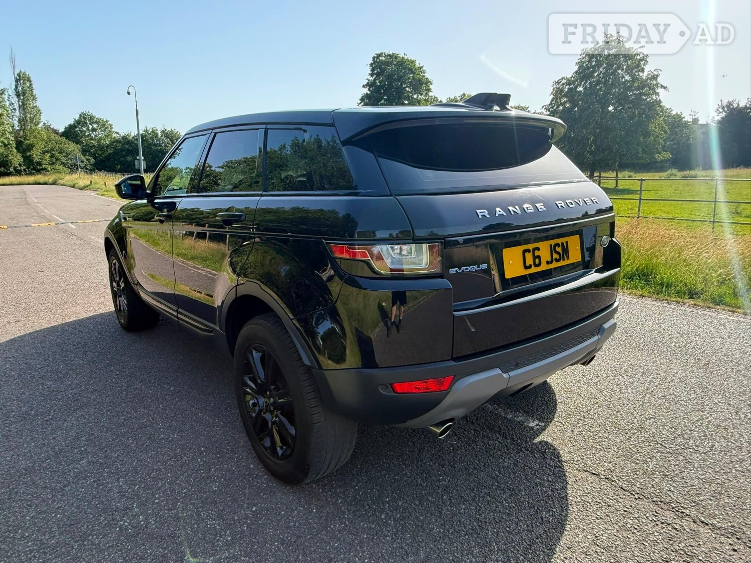 Land Rover Range Rover Evoque 2018 - Cars in Hayes