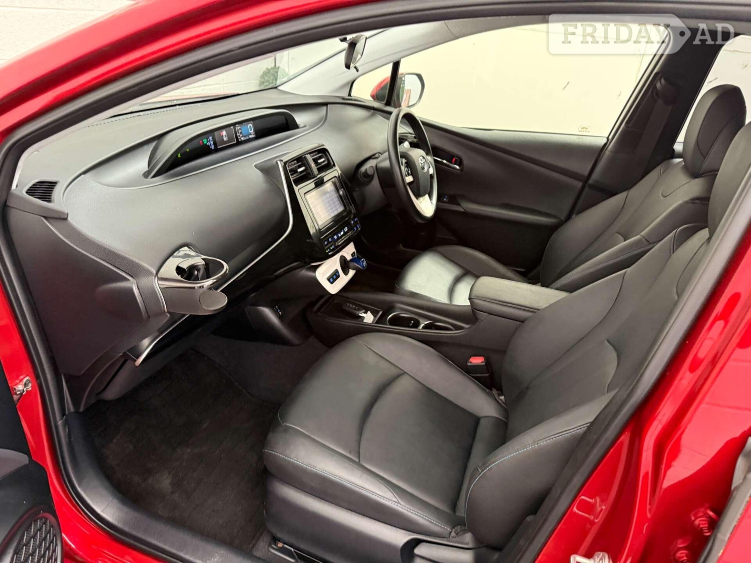 Toyota Prius 2016 - Cars