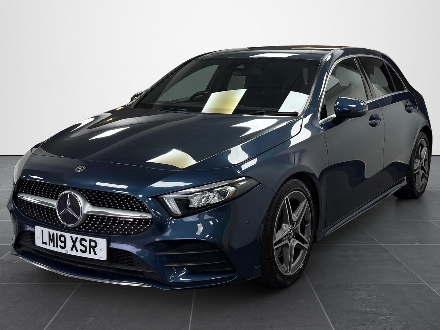 Mercedes-Benz A Class 2019 - Cars