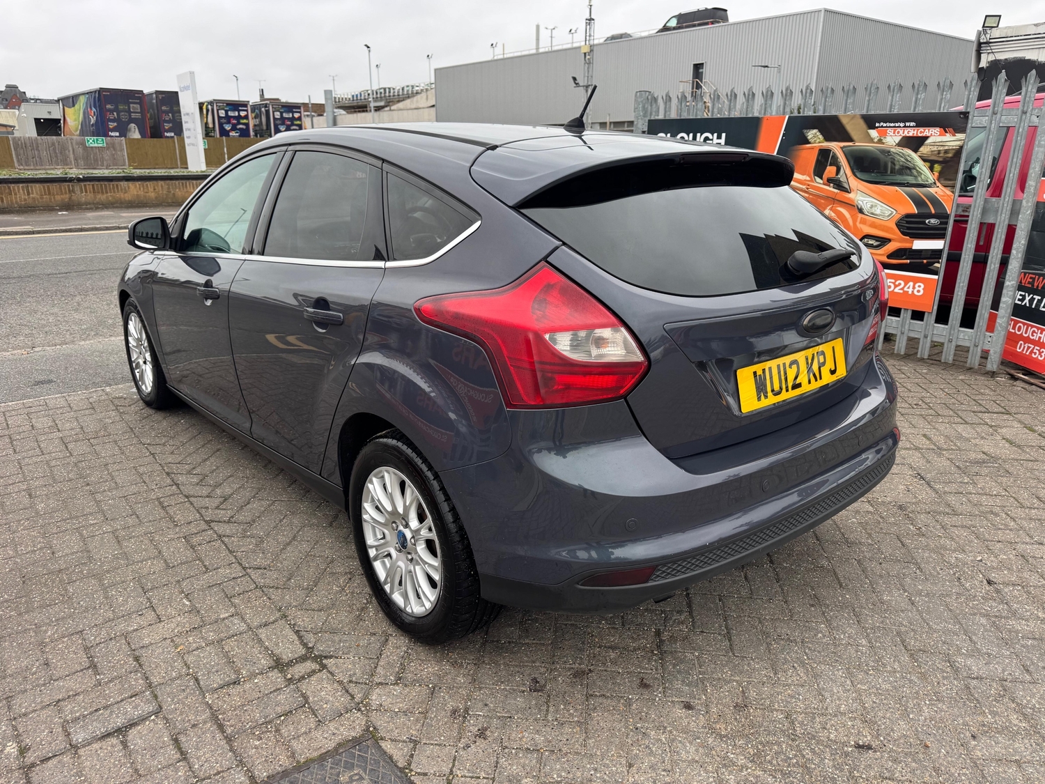 [ berth ]Ford Focus