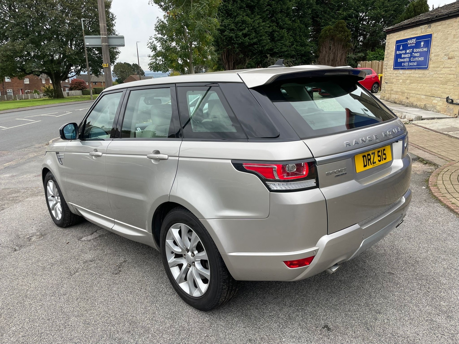 [ berth ]Land Rover Range Rover Sport