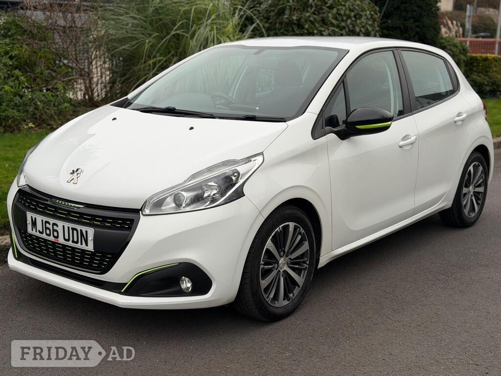 Peugeot 208 2016 - Cars in Oldham