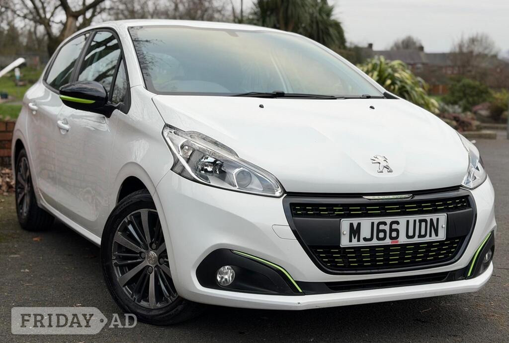 Peugeot 208 2016 in Oldham