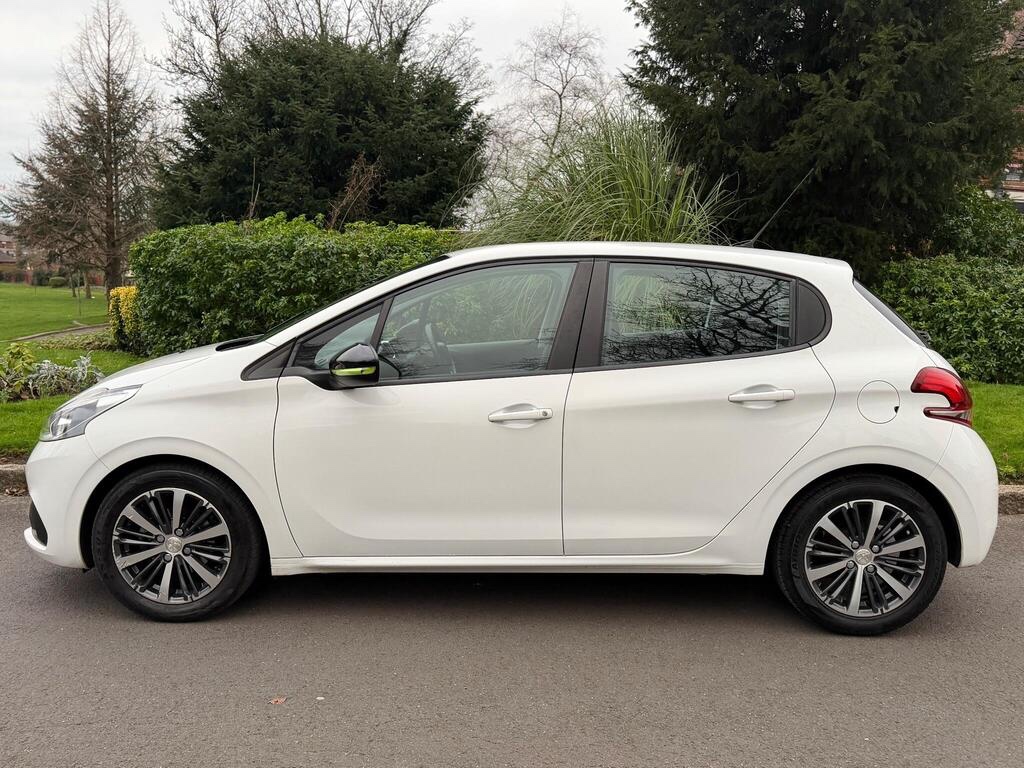 Peugeot 208 Oldham