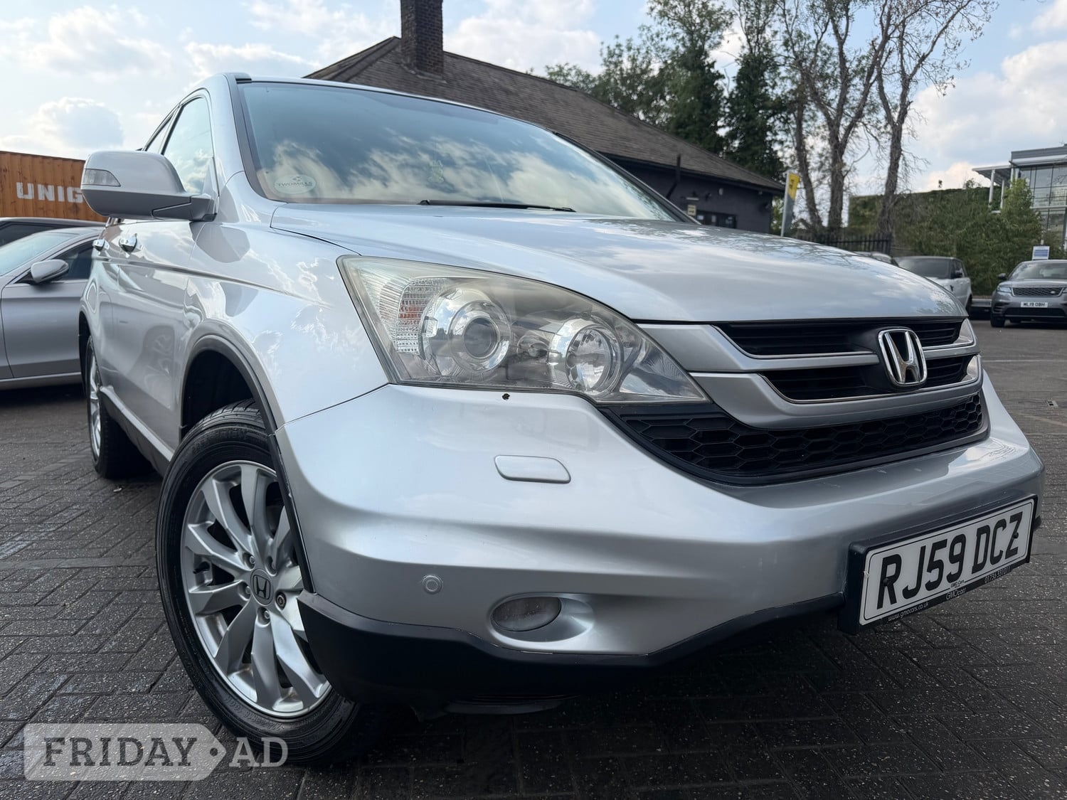 Honda CR-V 2009 in Hillingdon
