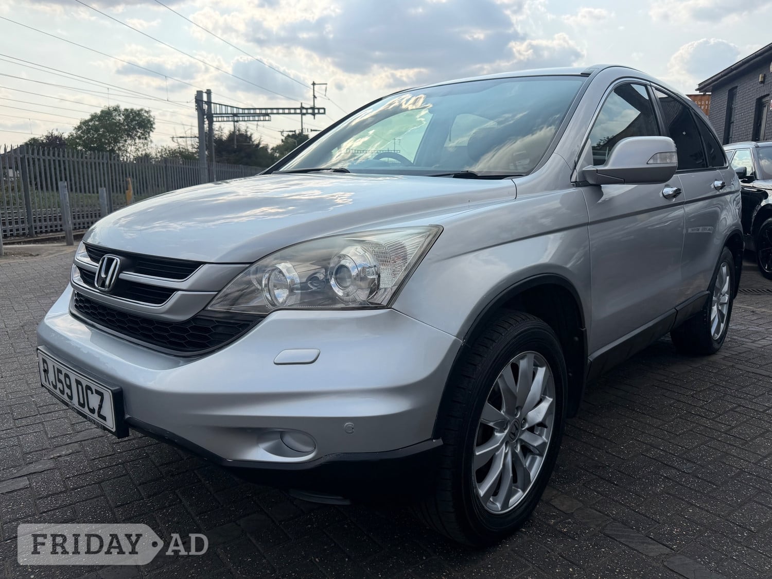 Honda CR-V 2009 - Cars in Hillingdon