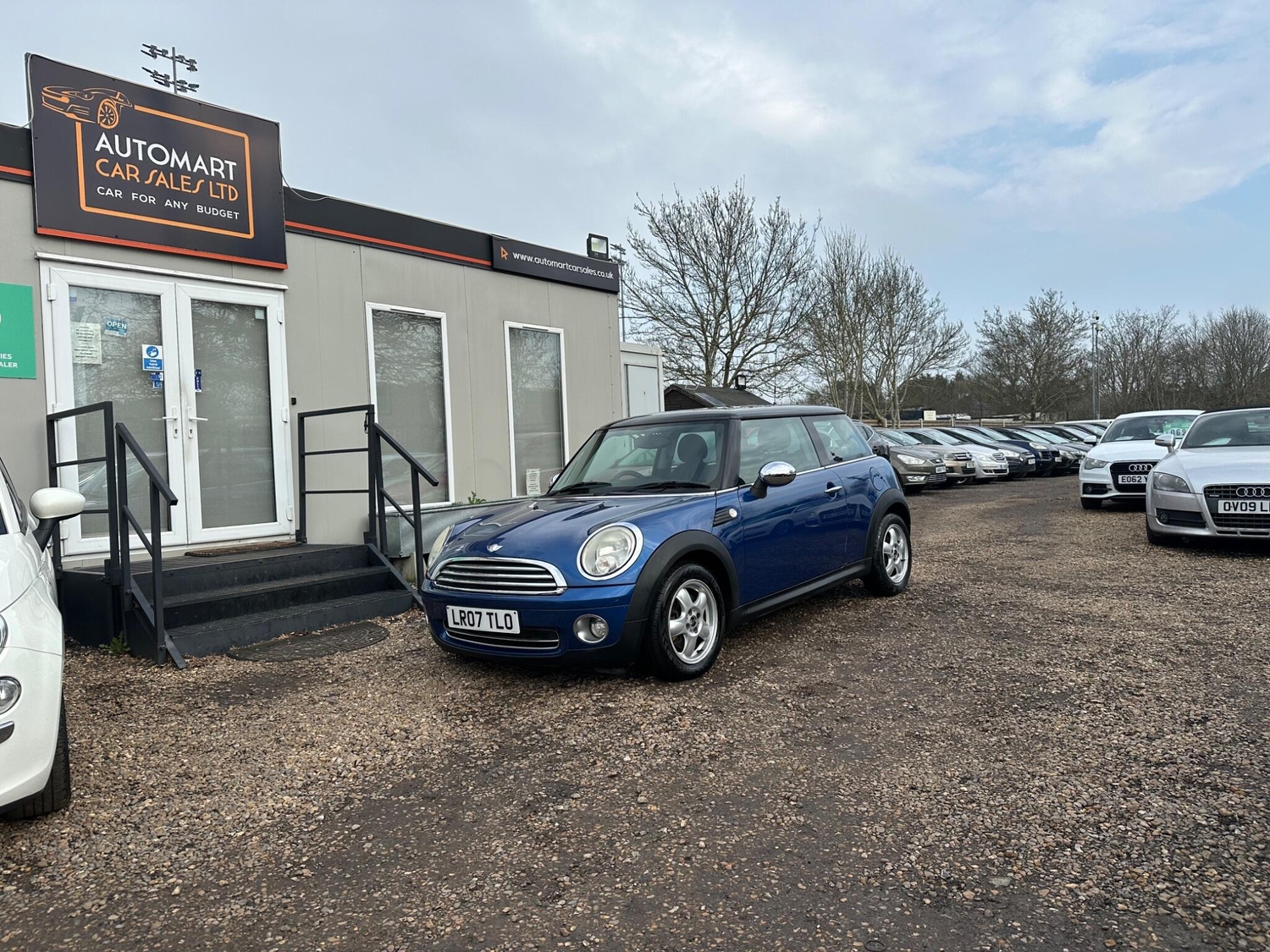[ berth ]Mini Hatch