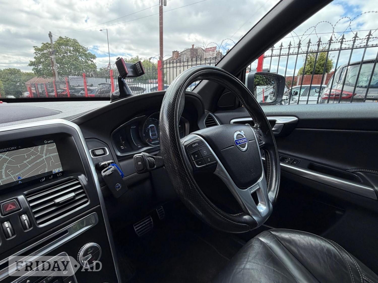 Volvo XC60 2016 - Cars in Birmingham