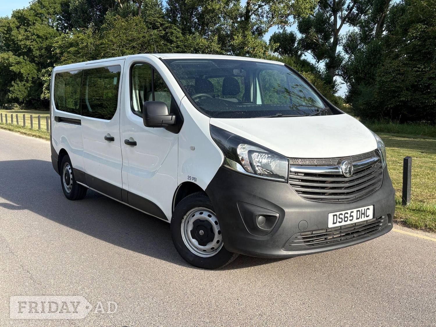 Vauxhall Vivaro 2015 in Wantage