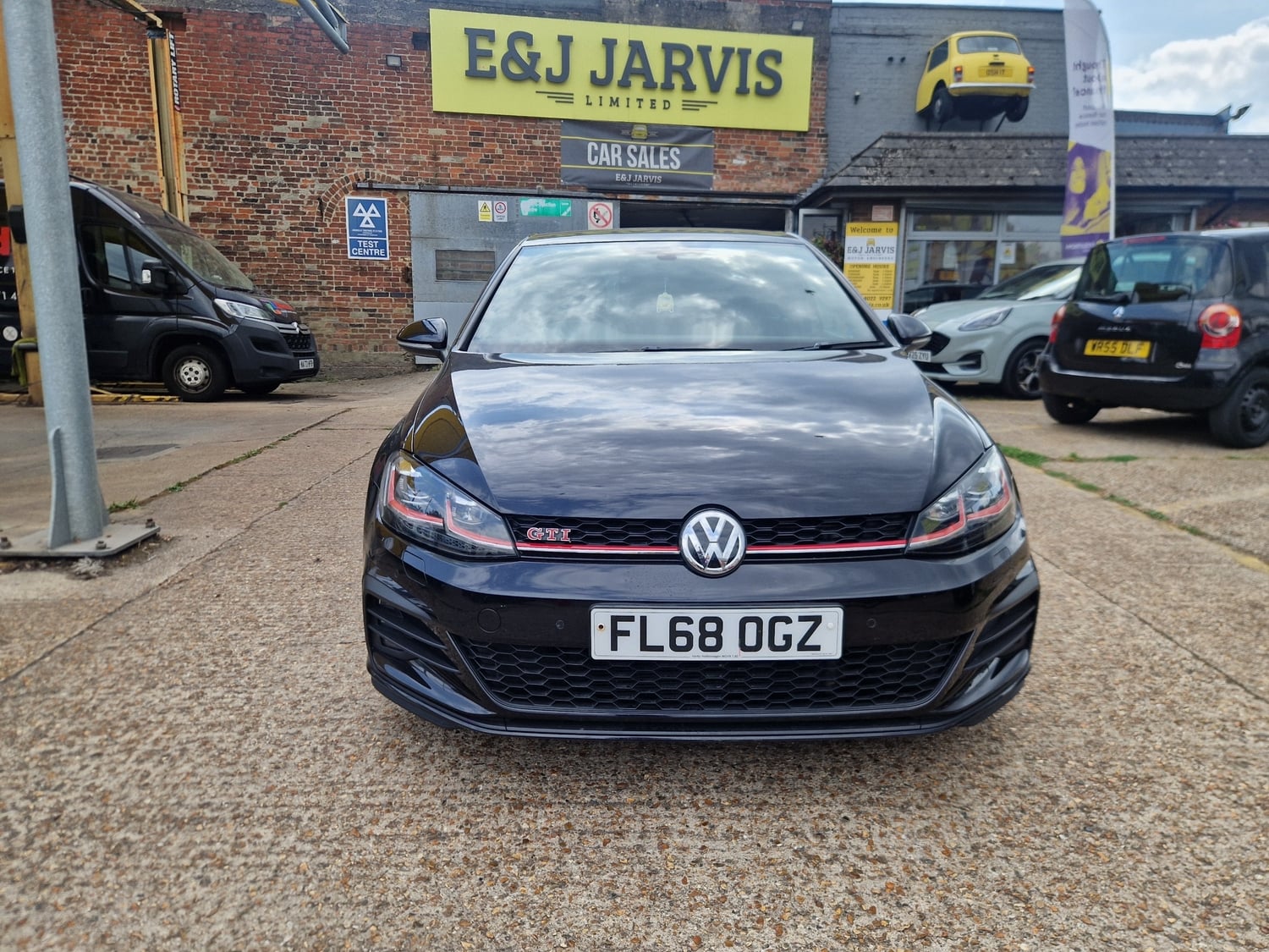 [ berth ]Volkswagen Golf