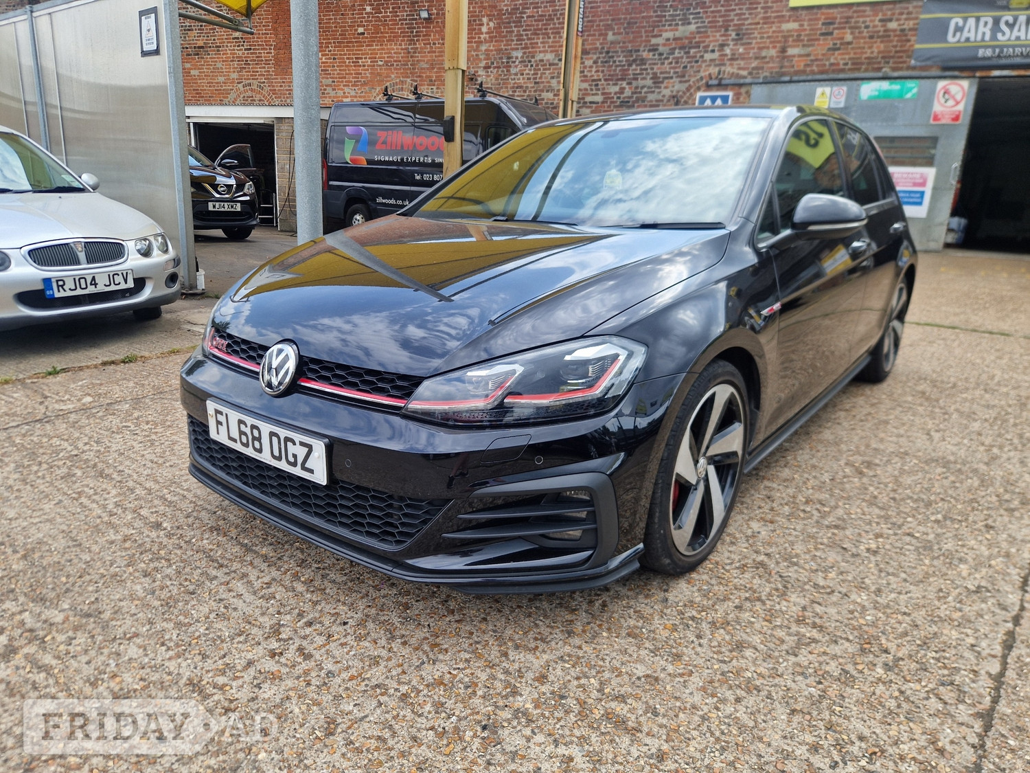 Volkswagen Golf 2018 - Cars in Southampton
