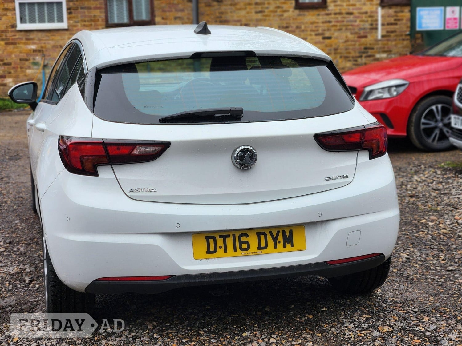 Vauxhall Astra 2016 - Cars in Staines
