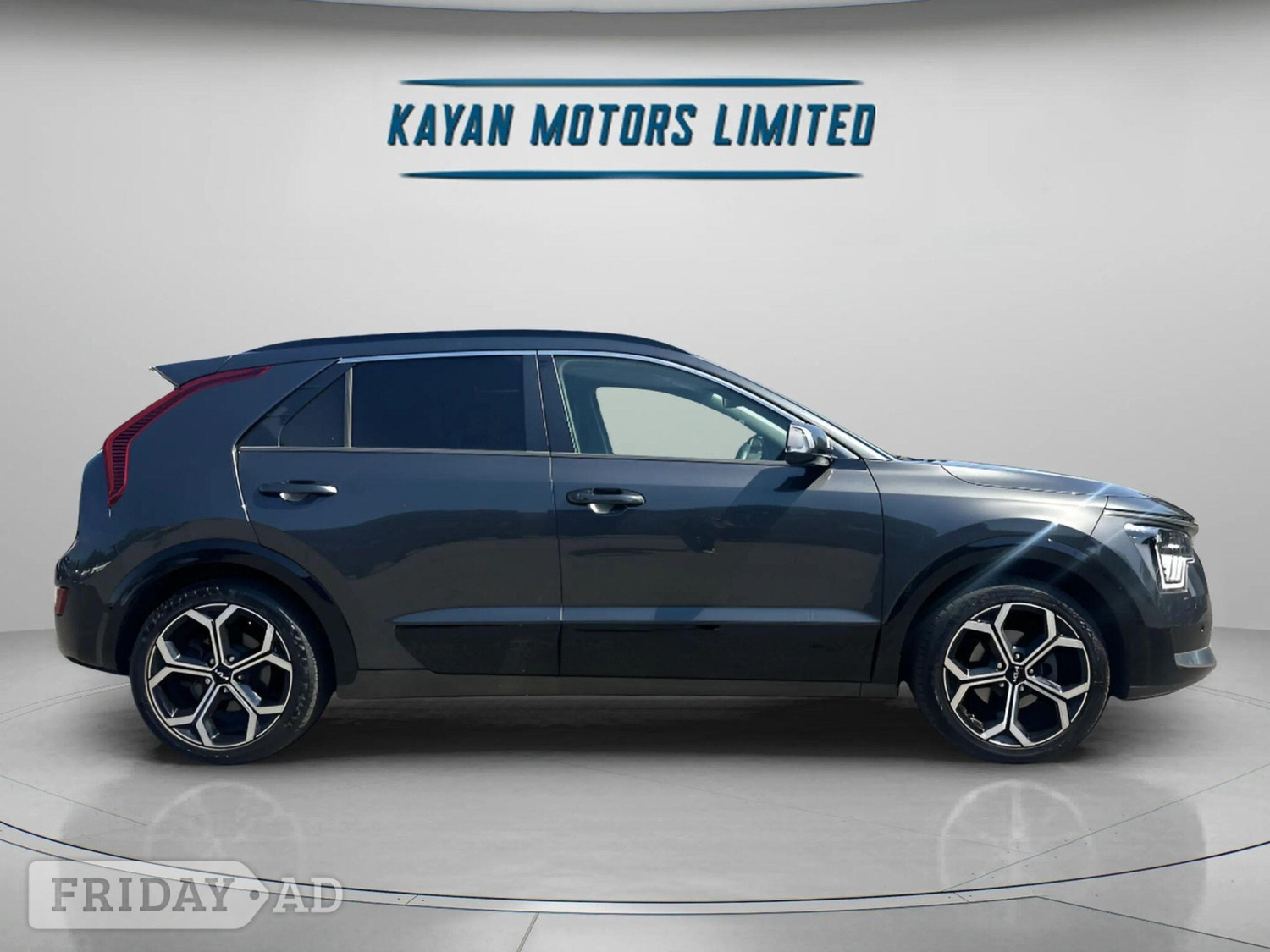 Kia Niro 2023 - Cars in Kensington