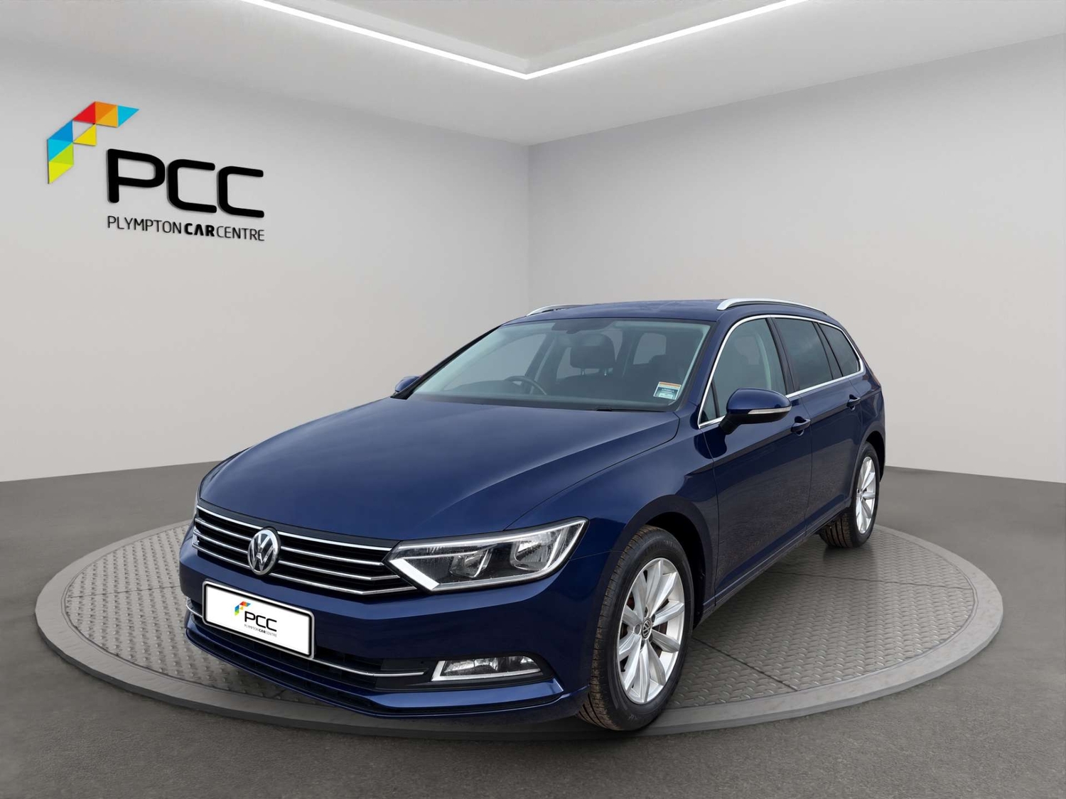 Volkswagen Passat 2017 - Cars in Plymouth