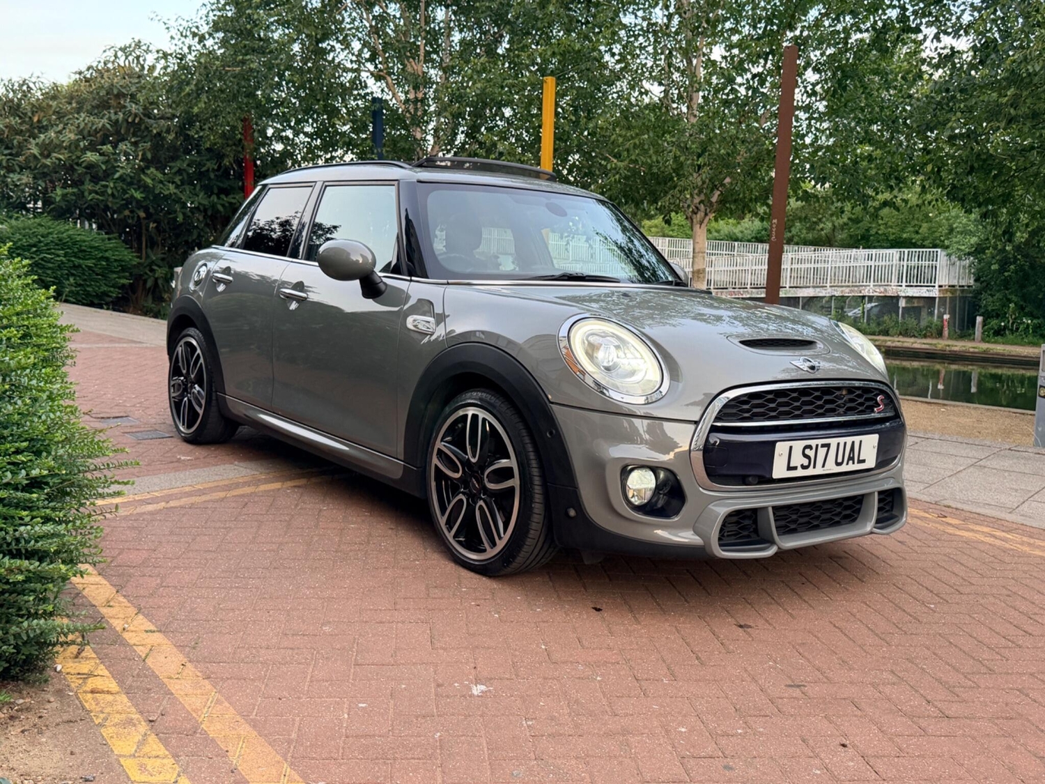 [ berth ]Mini Hatch