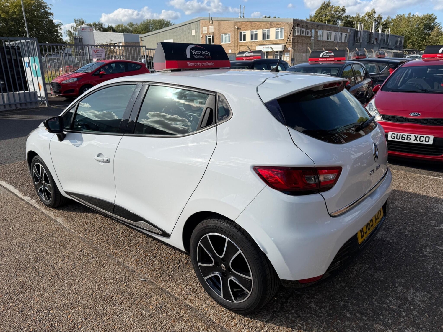 Renault Clio 2015 - Cars in Tonbridge