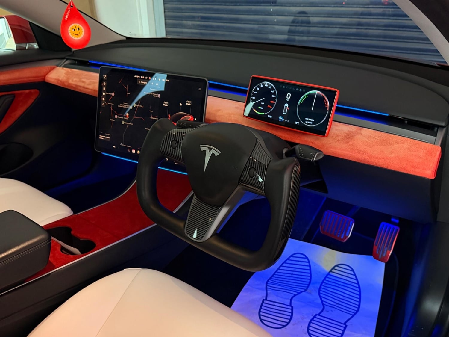 [ berth ]Tesla Model 3