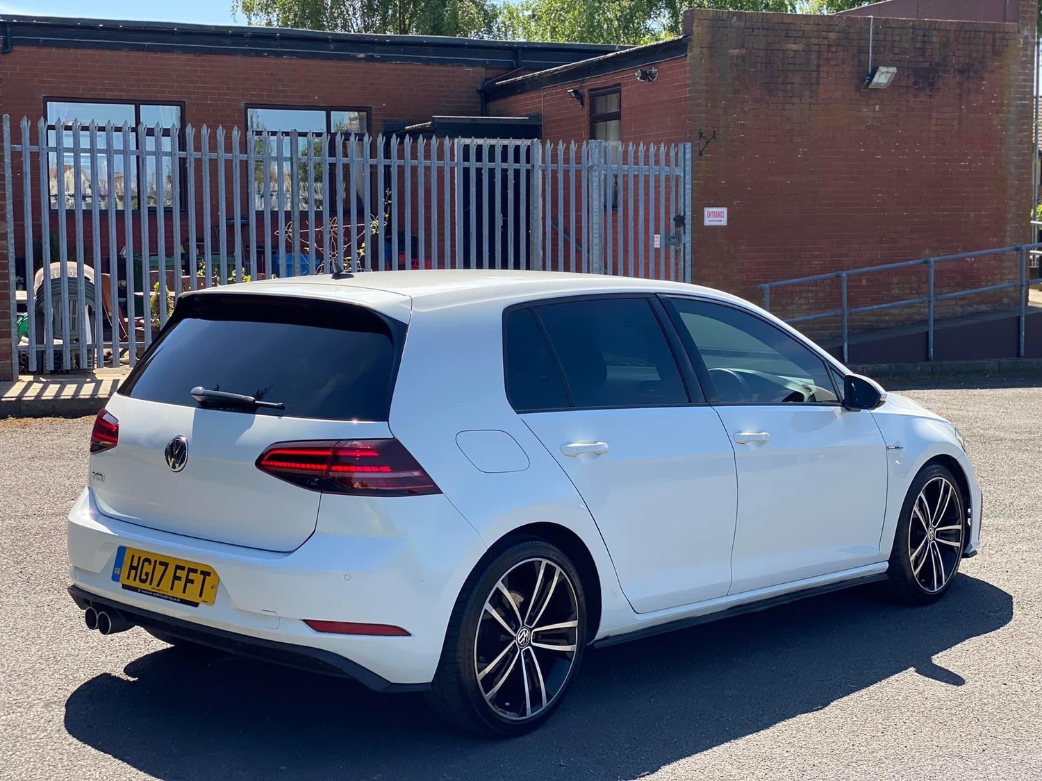 Volkswagen Golf 2017 - Cars